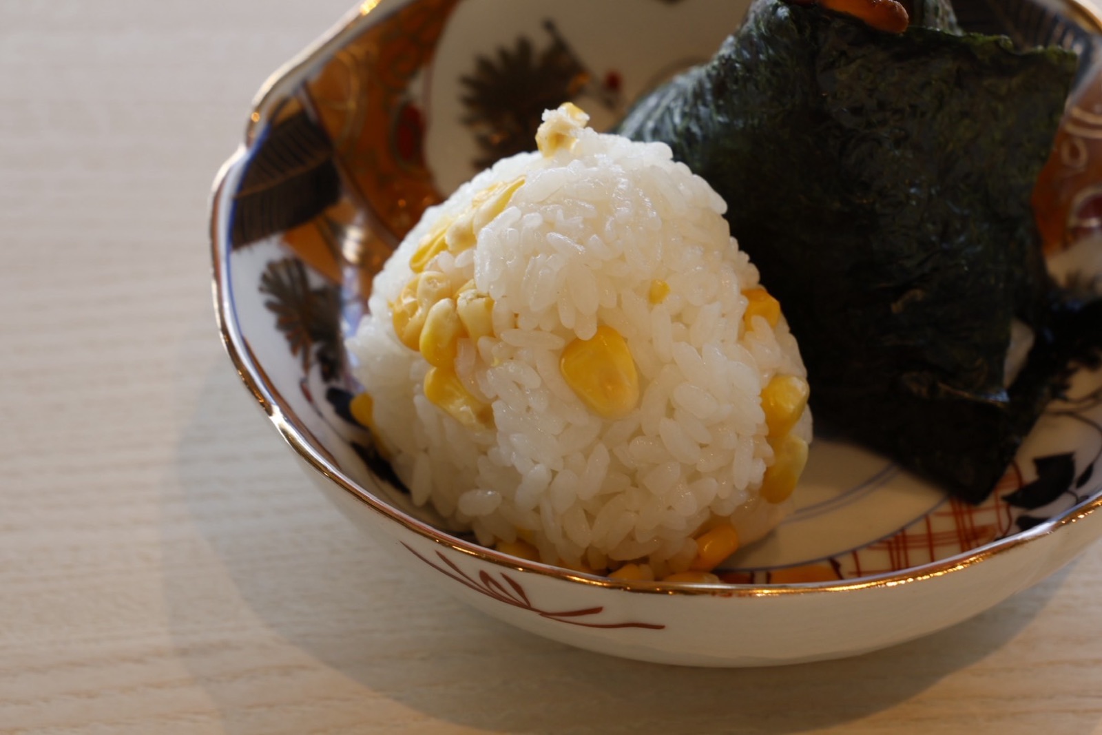とうもろこしごはんのおにぎり