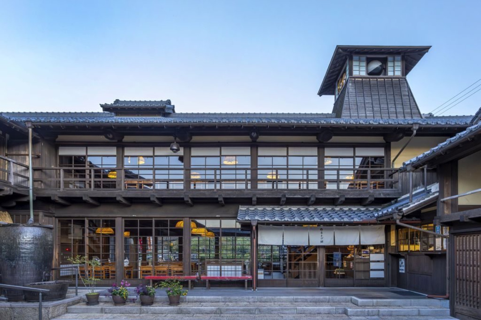 野あそび棚(おかげ横丁)
