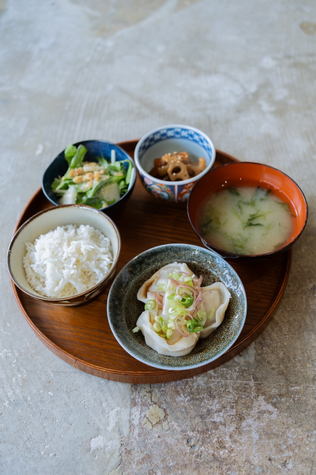季節の食材を使った薬膳定食
